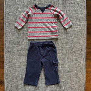👶 Splendid 2-Piece Baby Outfit – Striped Top & Navy Pants, Size 3–6 Months 💙🤍